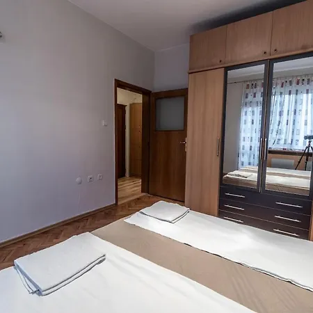 Vitoshka 3br * Sofia